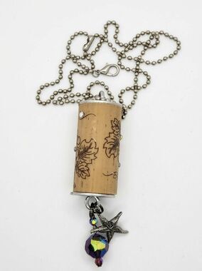 🔺️Leaf & Vine Pattern Upcycled Cork Pendant w/Starfish & Crystal Accent Necklac